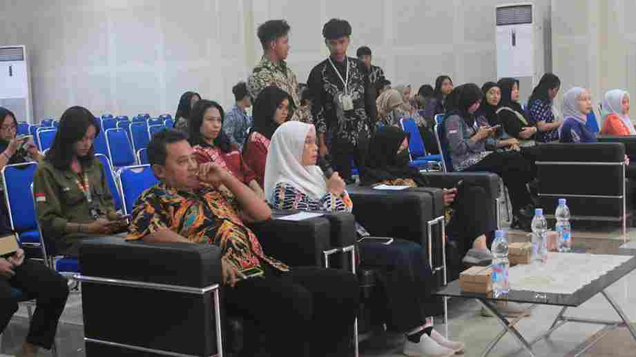 Sesi Diskusi Calon Ketua HMKM